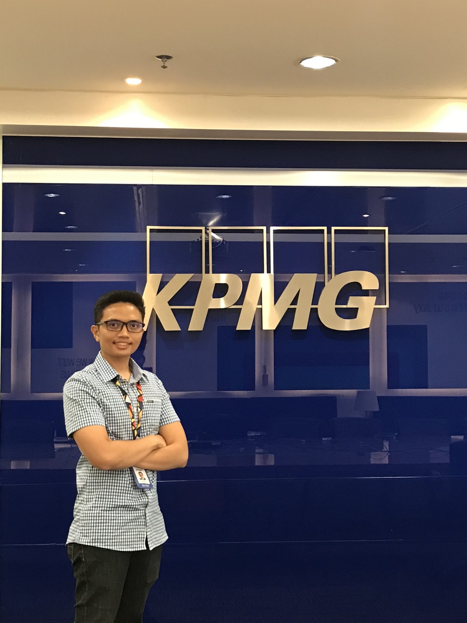 Kpmg deals business casual